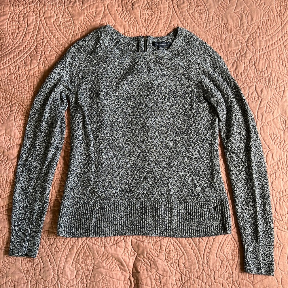 EUC American Eagle sweater